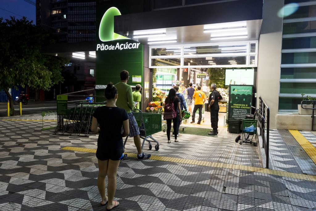 Ações do Grupo Pão de Açúcar caem mais de 9% - 19/02/2026 - Economía