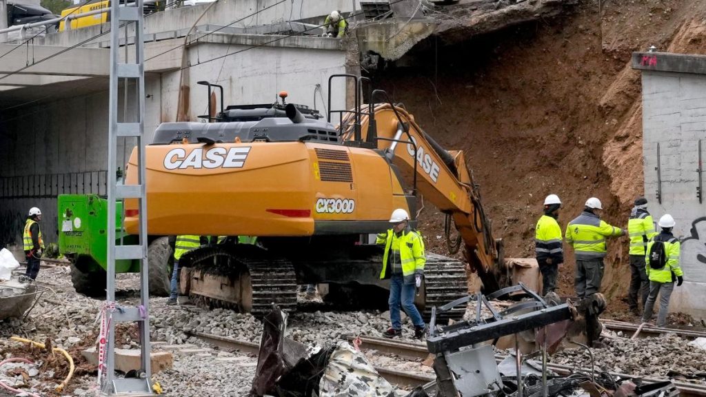 Adif invierte solo el 35% de lo previsto en la red convencional de Catalunya Adif invierte solo el 35% de lo previsto en la red convencional de Catalunya
