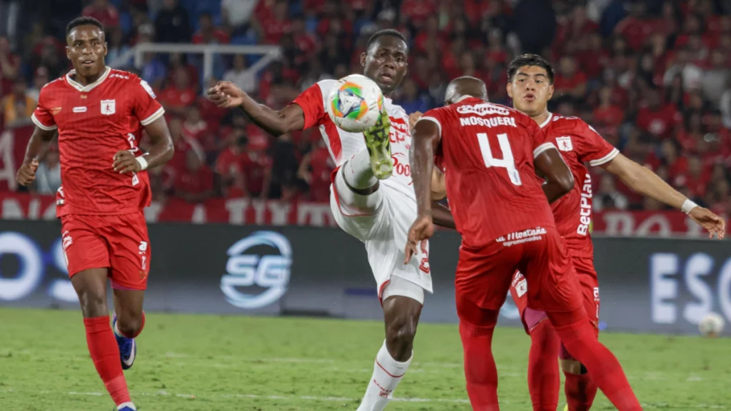 América celebró su cumpleaños con victoria clave