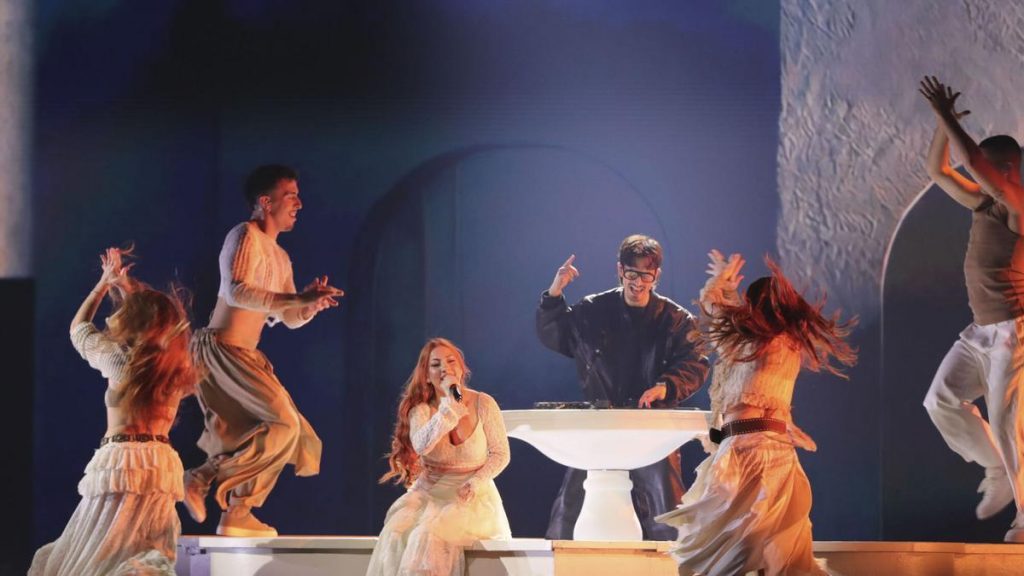 Así es ‘T amaré’, de Tony Grox y Lucycalys, la canción ganadora del Benidorm Fest 2026 Así es 'T amaré', de Tony Grox y Lucycalys, la canción ganadora del Benidorm Fest 2026