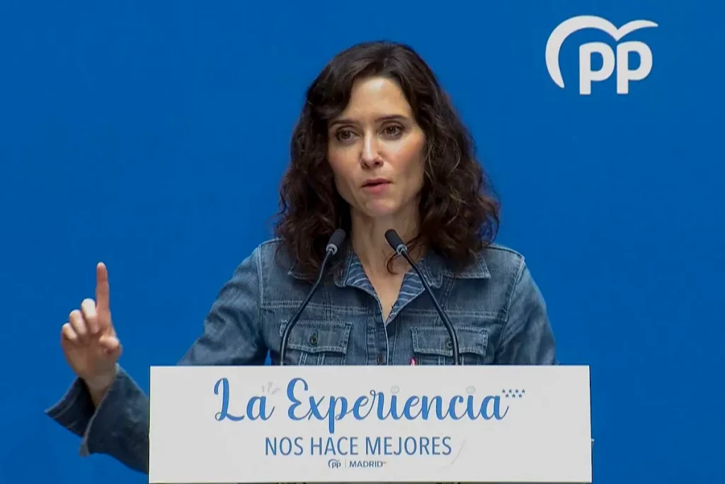 Ayuso pide la dimisión de Pedro Sánchez por "Amparar la corrupción y el desastre.": "Nos están gobernando minorías totalitarias" Ayuso pide la dimisión de Pedro Sánchez por "Amparar la corrupción y el desastre.": "Nos están gobernando minorías totalitarias"