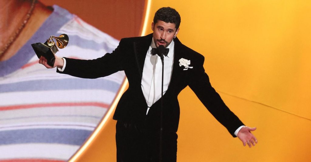 Bad Bunny llega a lo más alto en unos Grammy que por fin encumbran la música en español