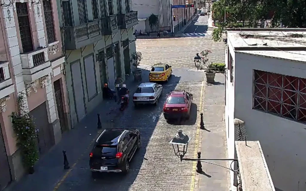 Cámaras de seguridad permiten captura de sujeto que asalta turistas en el Centro Histórico