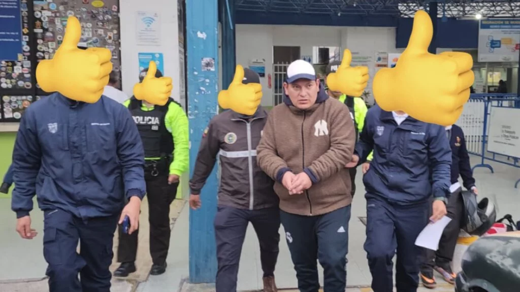 Capturan en Ecuador y entregan a Colombia a Edisson Torres, presunto miembro de 'Los de la Frontera' buscado por desaparición forzada y otros delitos