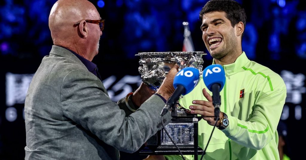 Carlos Alcaraz arrasa con Djokovic en Australia y completa el Grand Slam - Tenis