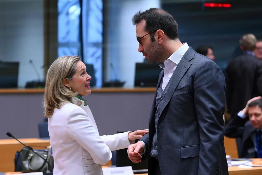 Carlos Cuerpo se desmarca de los ataques del libro de Calviño al INE y afirma que el instituto actuó "con solvencia" en la pandemia