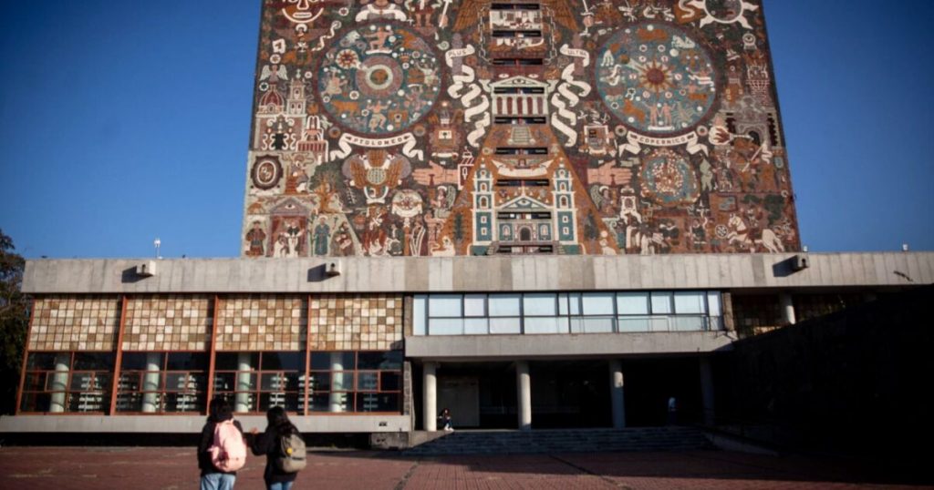 Carreras de la UNAM con sueldos mayores a 20,000 pesos con menos de 50 solicitantes Carreras de la UNAM con sueldos mayores a 20,000 pesos con menos de 50 solicitantes