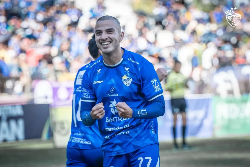 Cobán Imperial mantiene el invicto y lidera tras vencer 3-1 a Mictlán