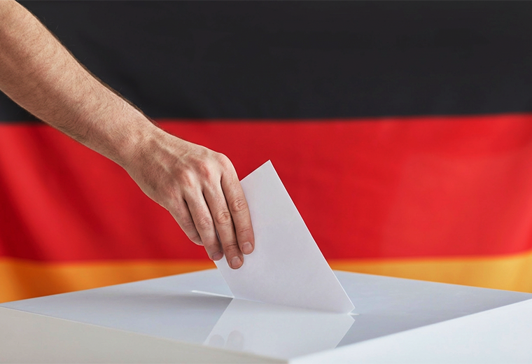 Con abrigo y cédula en mano: costarricenses votarán en Berlín Con abrigo y cédula en mano: costarricenses votarán en Berlín