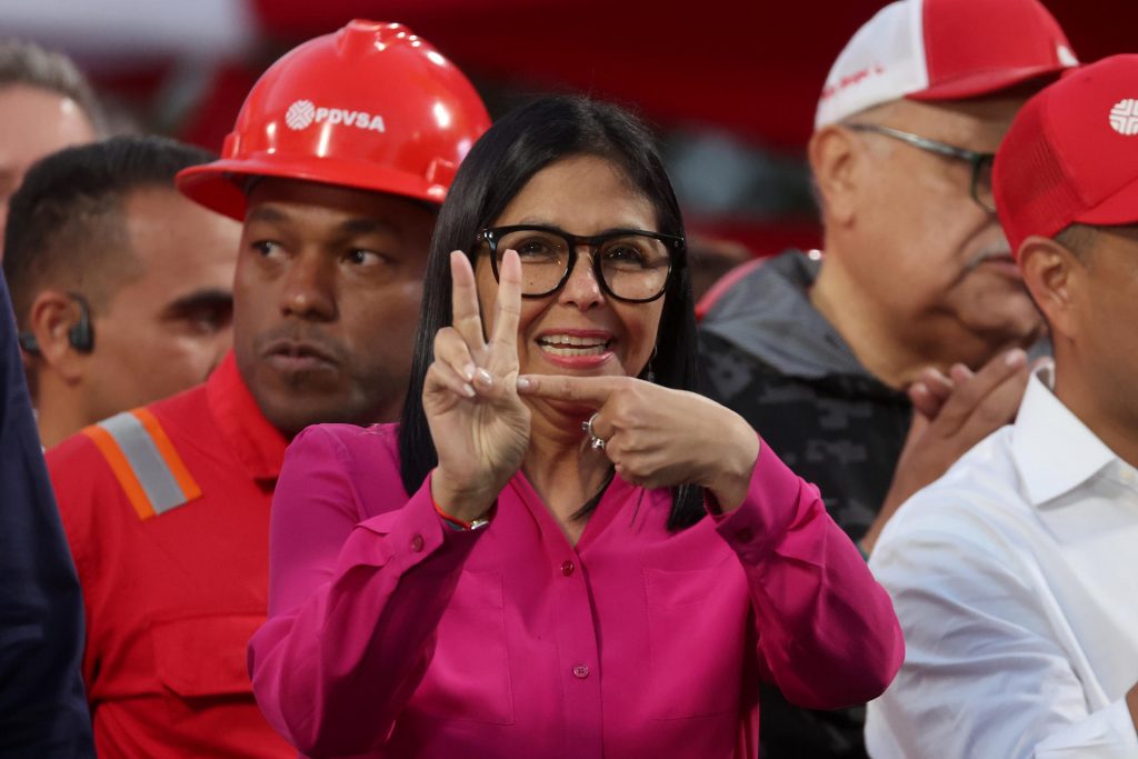 Delcy Rodríguez eliminó de un plumazo misiones y fundaciones chavistas