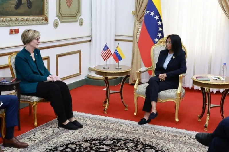 Delcy Rodríguez se reúne por primera vez con el jefe diplomático de EEUU en Caracas Delcy Rodríguez se reúne por primera vez con el jefe diplomático de EEUU en Caracas