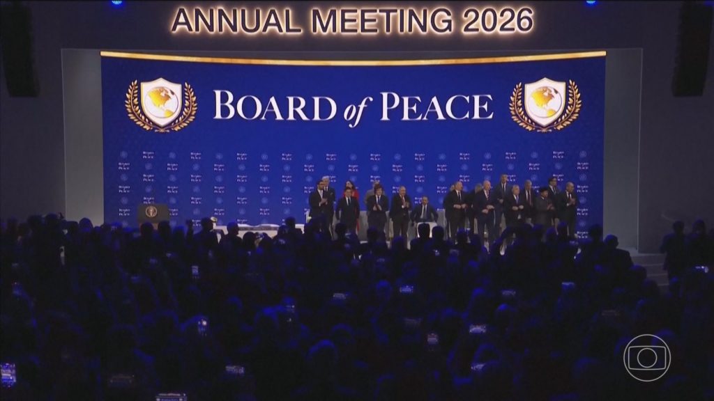 Donald Trump dice que, sin embargo, puede atacar a Irán hace 15 días