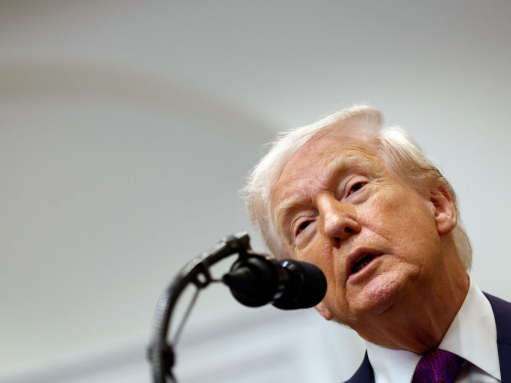 Donald Trump inició que los gases de efecto invernadero no dañan la salud y eliminó regulaciones ambientales