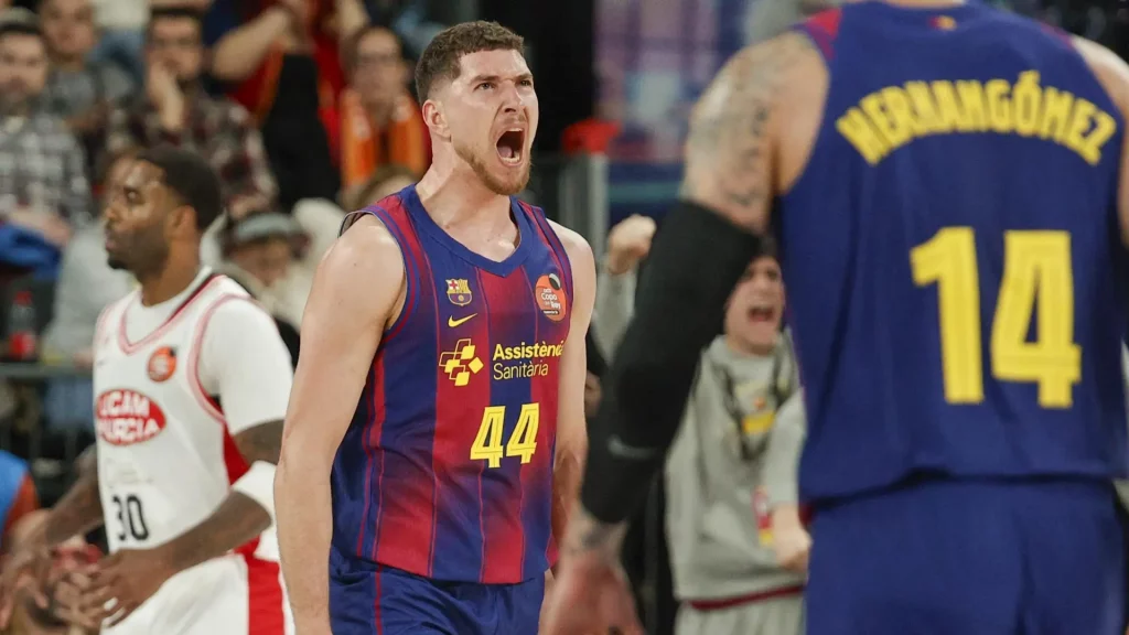 El Barça se impone al UCAM Murcia y se enfrentará al Baskonia en semifinales de la Copa del Rey de baloncesto El Barça se impone al UCAM Murcia y se enfrentará al Baskonia en semifinales de la Copa del Rey de baloncesto