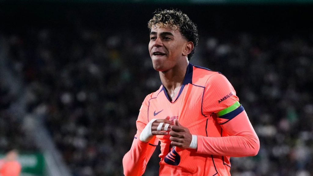 El Barcelona vence al Elche con tranquilidad y juego de presión para el Real Madrid en la Liga El Barcelona vence al Elche con tranquilidad y juego de presión para el Real Madrid en la Liga