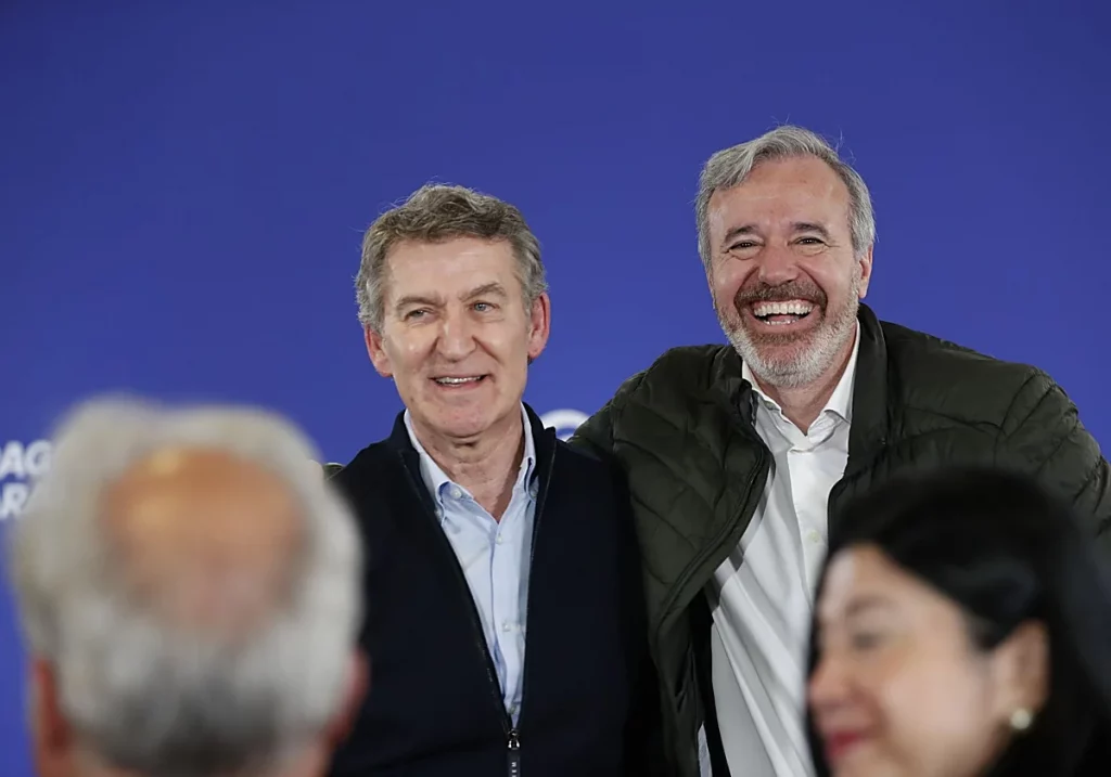 El PP asume su techo en Aragón y Azcón se prepara para negociar con Vox tras las elecciones El PP asume su techo en Aragón y Azcón se prepara para negociar con Vox tras las elecciones