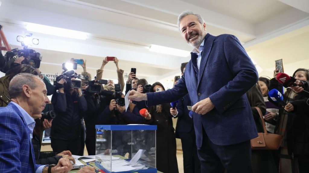 El PP repetiría resultado en Aragón y necesitaría a Vox para gobernar, según los sondeos