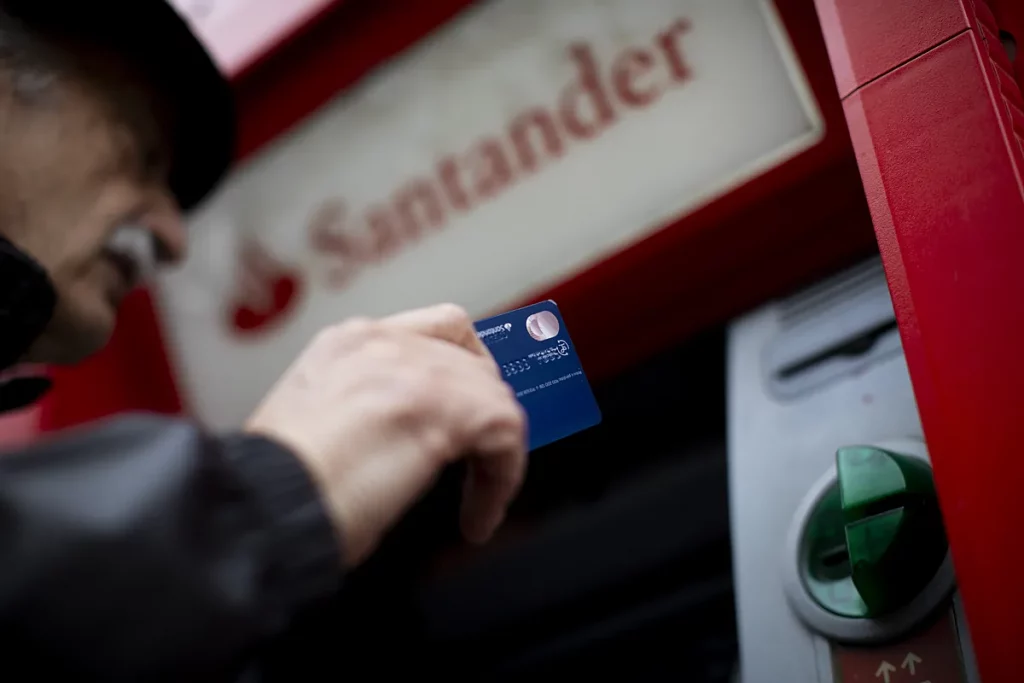 El crédito a las familias crece un 4% en 2025 por el impulso de la vivienda y el consumo El crédito a las familias crece un 4% en 2025 por el impulso de la vivienda y el consumo