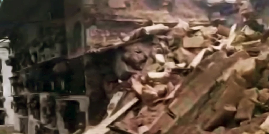 El derrumbe de un pabellón del cementerio de Priego provoca el colapso de 25 nichos El derrumbe de un pabellón del cementerio de Priego provoca el colapso de 25 nichos