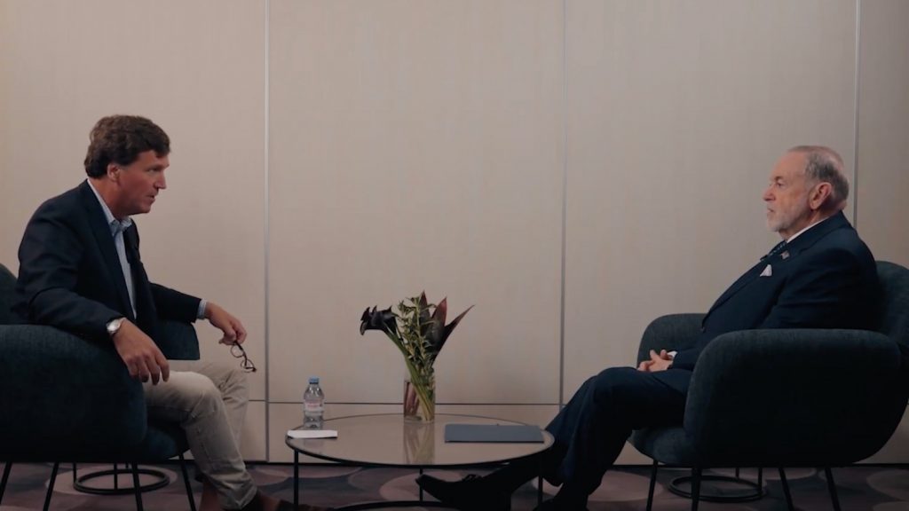 El embajador estadounidense Huckabee dice que Israel tiene derecho a apoderarse de “todo” Oriente Medio El embajador estadounidense Huckabee dice que Israel tiene derecho a apoderarse de "todo" Oriente Medio