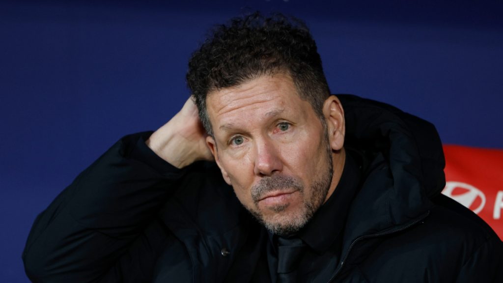 "El equipo sufre ante defensas cerradas, es un gran defecto nuestro como cuerpo técnico"