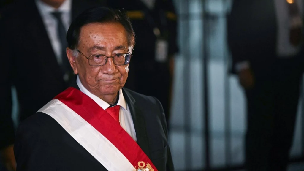 El presidente interino de Perú, José Balcázar, está citado a comparar a un juicio en su contra por corrupción