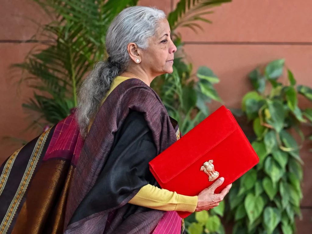 El presupuesto de la India apuesta por la infraestructura y la manufactura en medio de una guerra comercial global | Noticias de Economía y Negocios