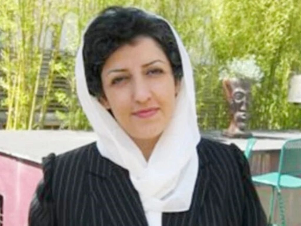 El régimen de Irán condenó a seis años de cárcel a la noble de la paz Narges Mohammadi