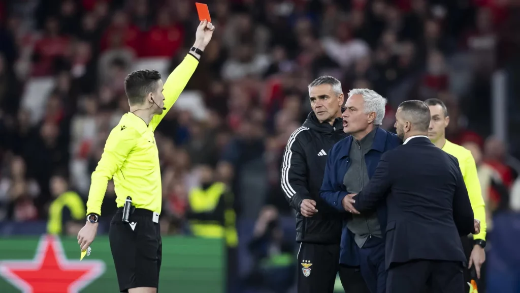 "Él sabía a quién podía amonestar ya quién no"