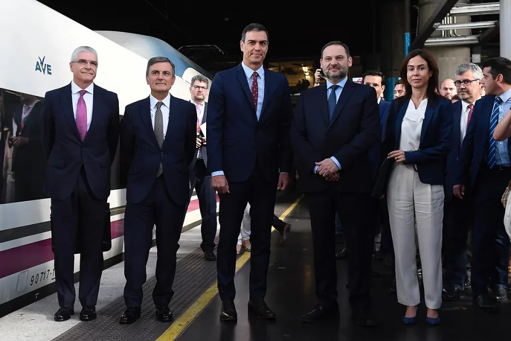 El sospechoso dato de España en la UE: líder en obra ferroviaria nueva ya la cola en inversión para mantenerla