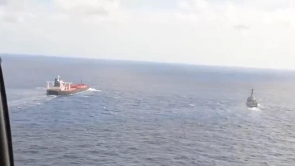 Estados Unidos intercepta a otro petrolero que 'intentó desafiar' el bloqueo marítimo de Trump al comercio de crudo vinculado a Venezuela y Cuba