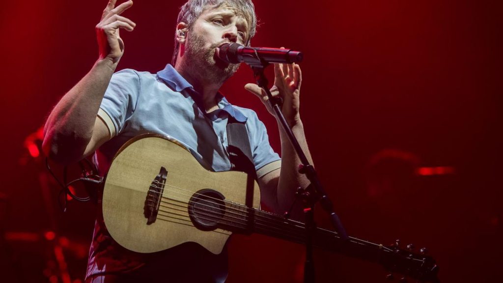 Estrella Damm recluta a Oques Grasses y otros grandes nombres del pop catalán para celebrar sus 150 años con un macroconcierto Estrella Damm recluta a Oques Grasses y otros grandes nombres del pop catalán para celebrar sus 150 años con un macroconcierto