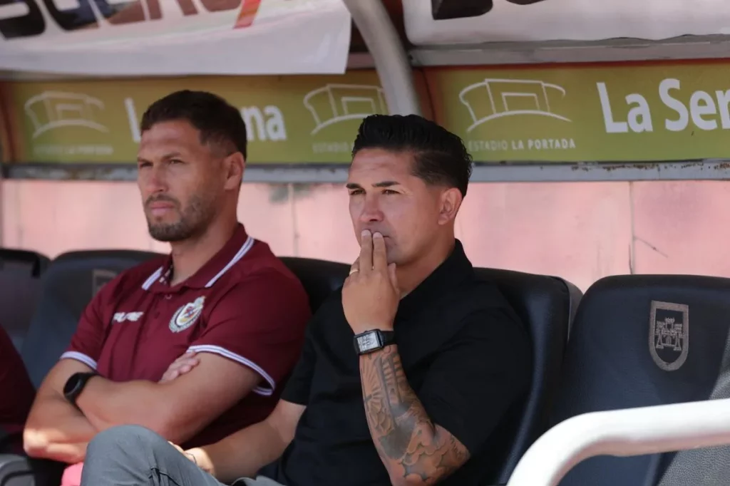 Felipe Gutiérrez dispara tras el clásico: “Que sigan celebrando, no creo que repitan lo del año pasado” Felipe Gutiérrez dispara tras el clásico: “Que sigan celebrando, no creo que repitan lo del año pasado”