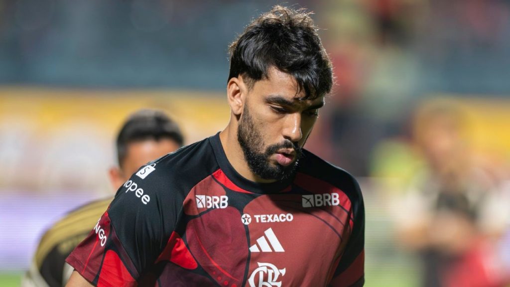 Filipe Luís diz o que Paquetá fez em campo que não esperava e reduz chance de escala-lo como volante pelo Flamengo: ‘Veio para jogar de meia’ Filipe Luís diz o que Paquetá fez em campo que não esperava e reduz chance de escala-lo como volante pelo Flamengo: 'Veio para jogar de meia'