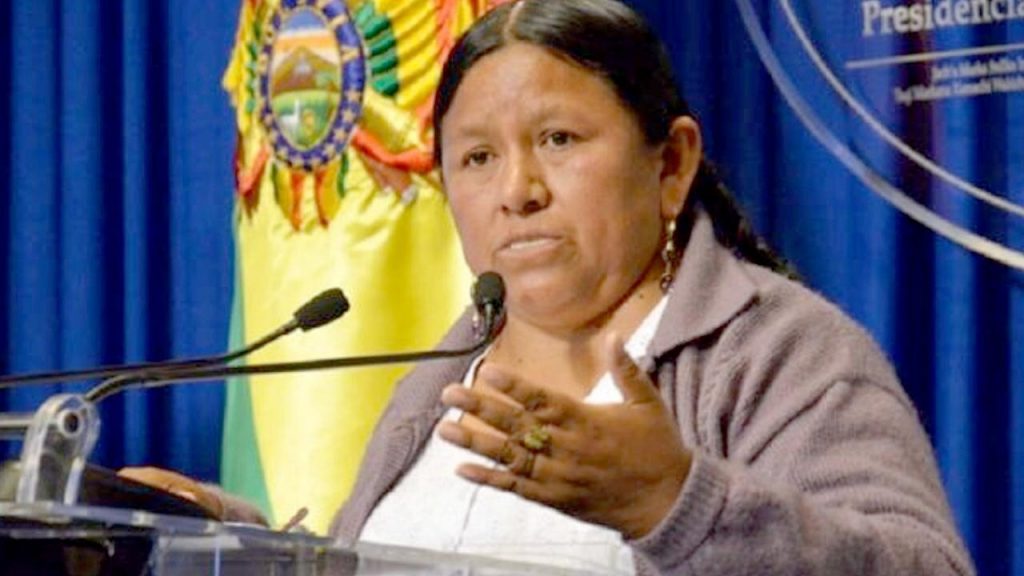 Fiscalía amplía investigación y decide citar a Nemesia Achacollo