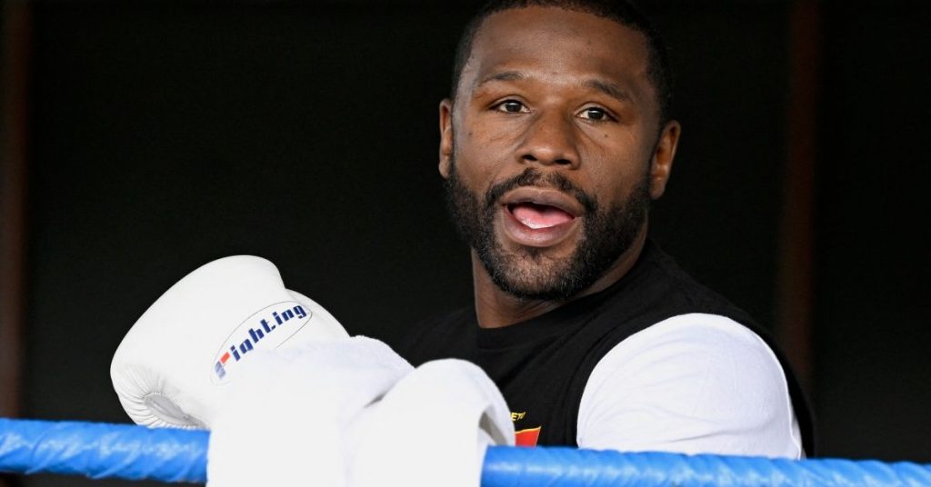 Floyd Mayweather afirma que vuelve al boxeo profesional - Internacional