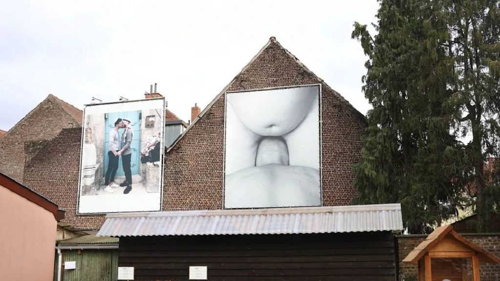Galería de arte en Bélgica enciende la polémica por mural con desnudos Galería de arte en Bélgica enciende la polémica por mural con desnudos