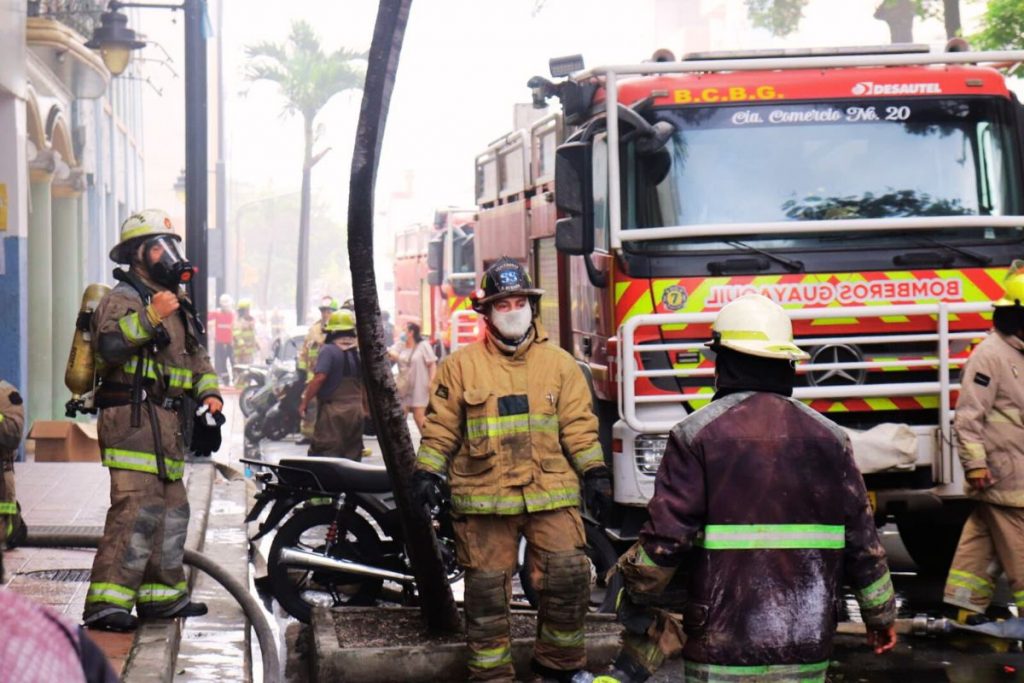 Guayaquil en alerta por incendios; Ministro John Reimberg advierte que no son hechos fortuitos