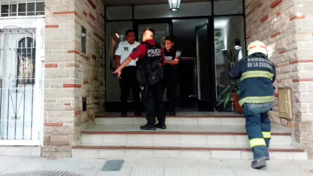 Hermanos de 2 y 4 años mueren junto a su niñera intoxicados tras fuga de gas en Argentina