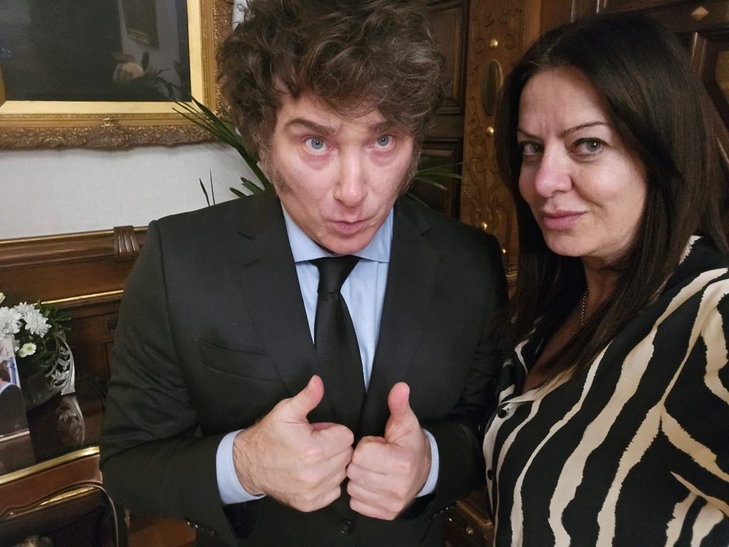 Javier Milei y sus medidas, EN VIVO: "Se llenan la boca hablando de los trabajadores."Pettovello defendió la reforma laboral y criticó a los sindicalistas Javier Milei y sus medidas, EN VIVO: "Se llenan la boca hablando de los trabajadores."Pettovello defendió la reforma laboral y criticó a los sindicalistas