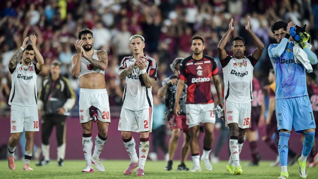 Jornal argentino enaltece vitória do Lanús contra o Flamengo na Recopa: 'Superou o magnata da América do Sul'