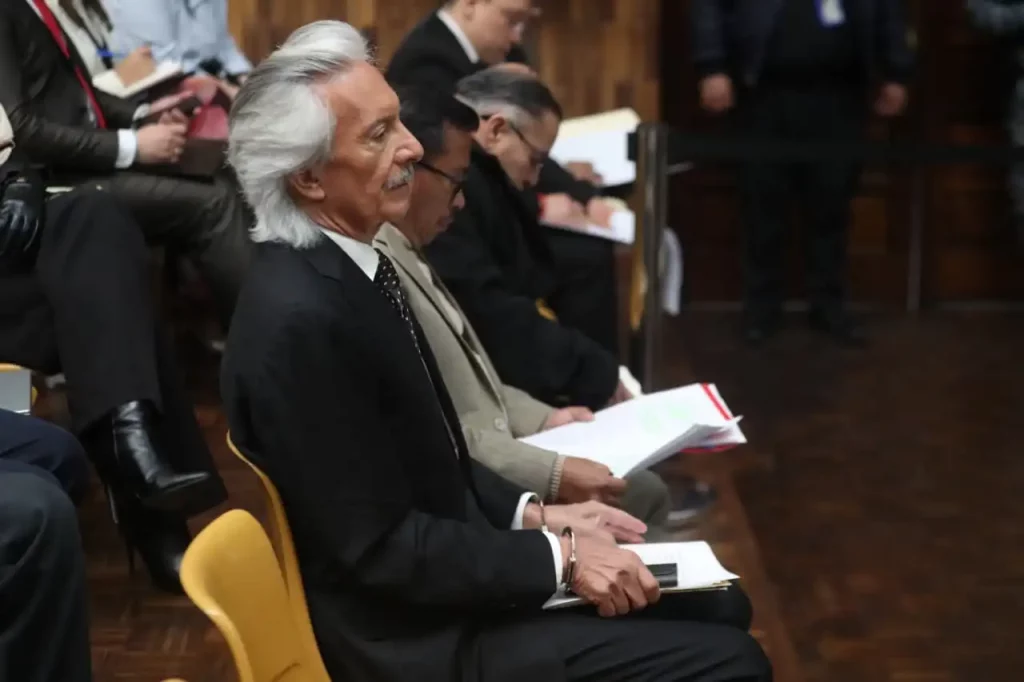 José Rubén Zamora asiste a audiencia pública para solicitar la revocatoria del arresto domiciliario; la resolución está pendiente José Rubén Zamora asiste a audiencia pública para solicitar la revocatoria del arresto domiciliario; la resolución está pendiente