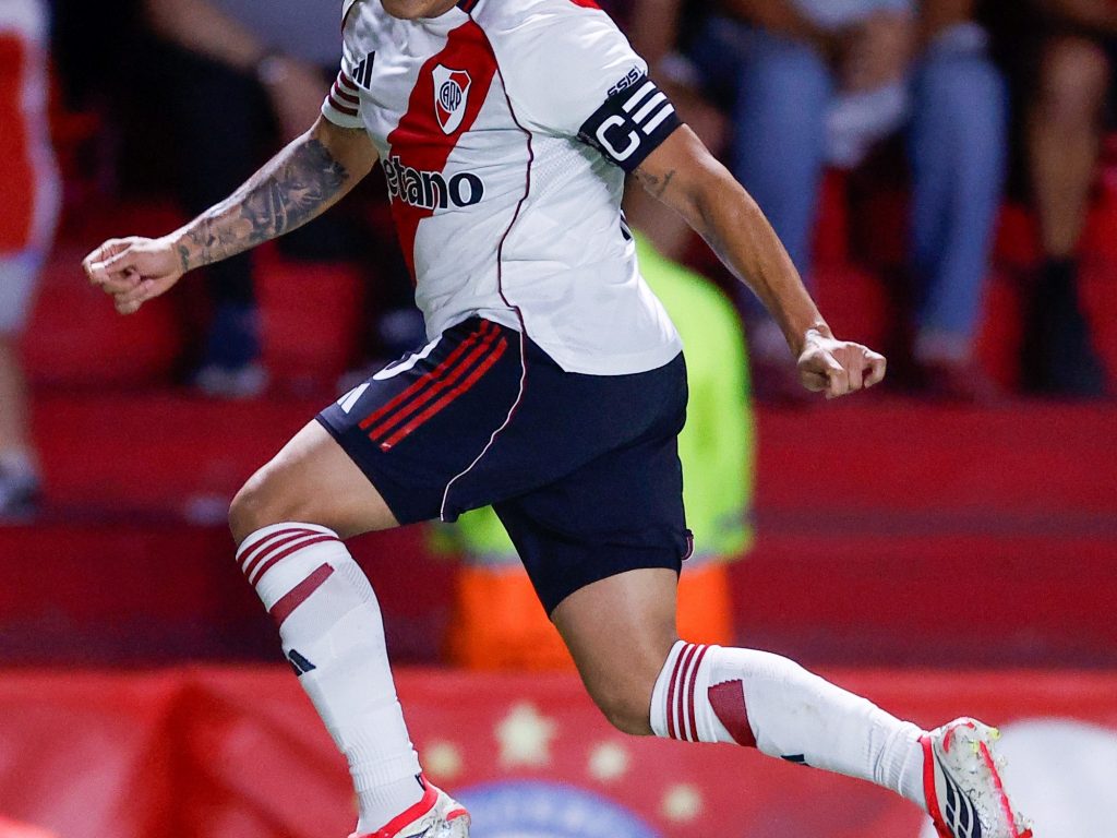 Juanfer Quintero: “Tenemos que hacernos carga, River no puede pasar por esto” :: Olé Juanfer Quintero: "Tenemos que hacernos carga, River no puede pasar por esto" :: Olé