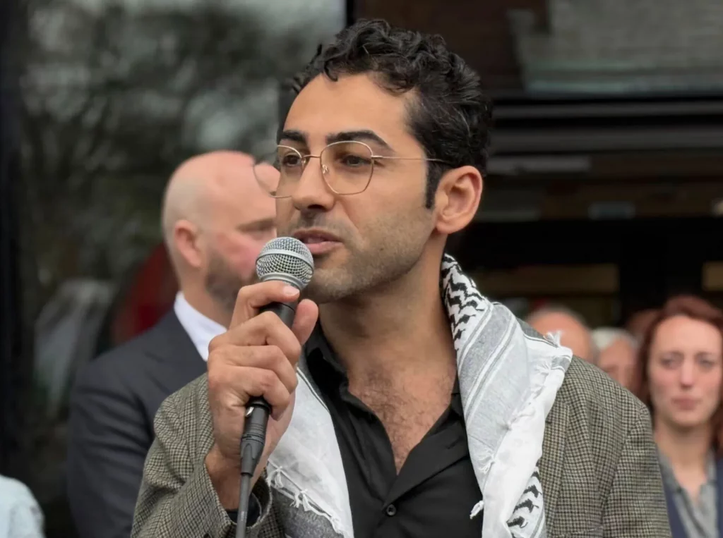 Juez de inmigración estadounidense rechaza intento de Trump de deportar al estudiante de Columbia Mahdawi | Noticias de Donald Trump