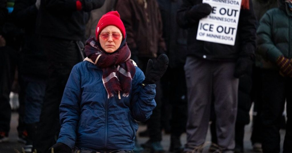 Jueza rechaza suspender redadas de ICE en Minnesota