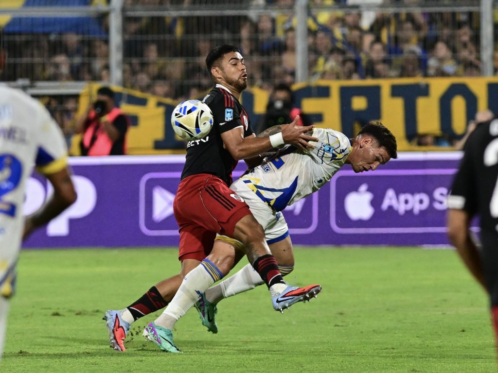 La banca de Martínez Quarta a Paulo Díaz: "Es para que todos estemos preparados..." :: Olé