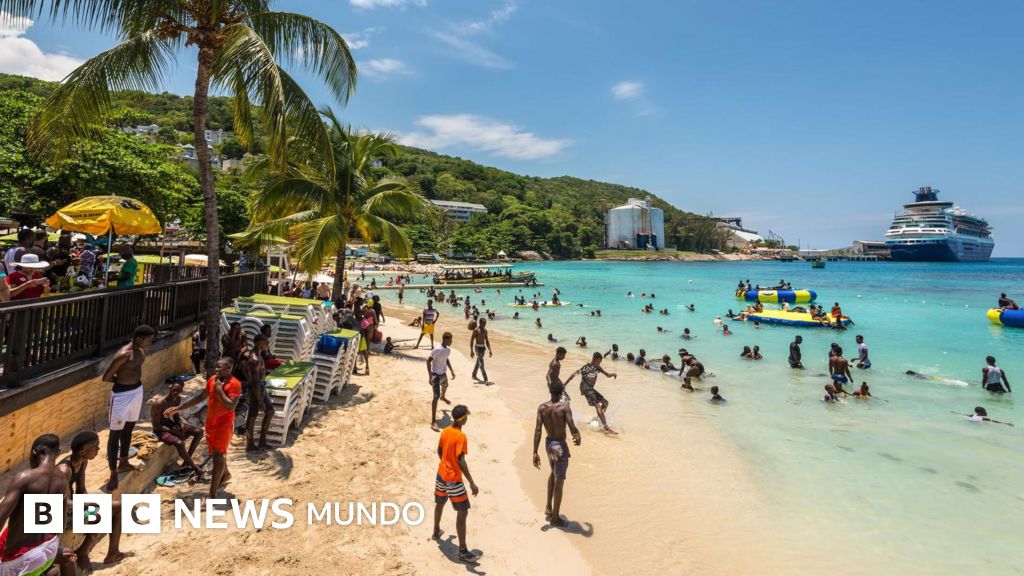 La paradisíaca isla del Caribe donde sus habitantes no tienen derecho a usar las playas. La paradisíaca isla del Caribe donde sus habitantes no tienen derecho a usar las playas.
