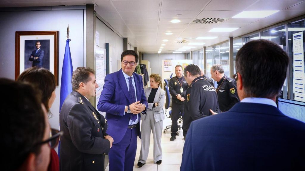 La sucesión de derrotas y las críticas a González y Lambán agitan al PSOE La sucesión de derrotas y las críticas a González y Lambán agitan al PSOE