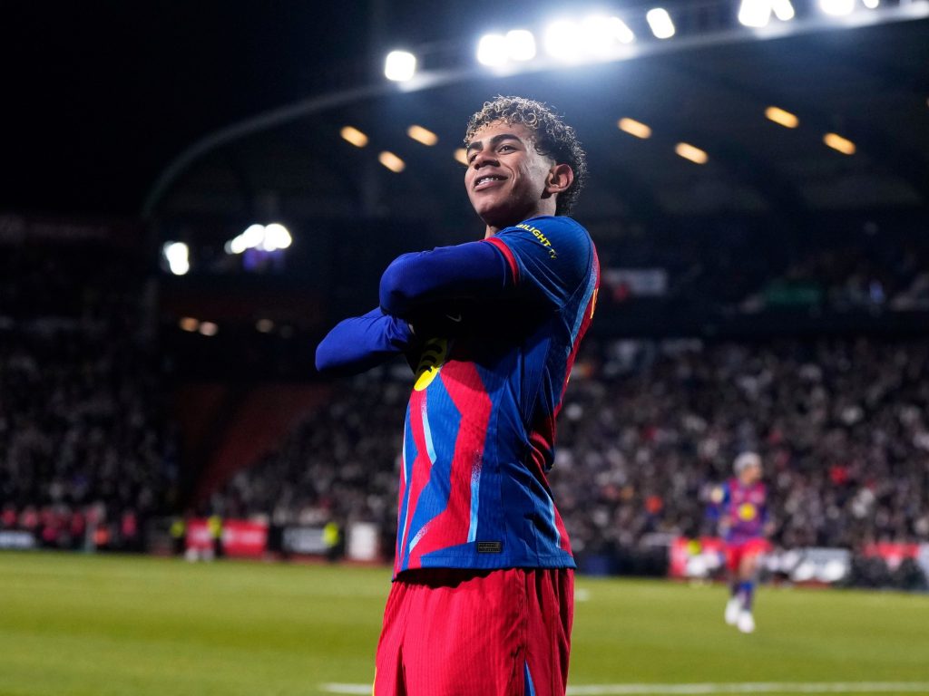 Lamine Yamal superó la marca goleadora de Diego Maradona en Barcelona, ​​que eliminó al Albacete y es semifinalista de la Copa del Rey