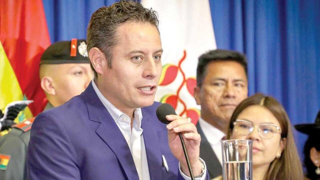 Lara afirma que el narcotráfico controla al Estado, pide cambios en la FELCN